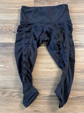 Sweetflexx Leggings‎ Women 8 Black Ruched Pleated Athletic Cropped Activewear